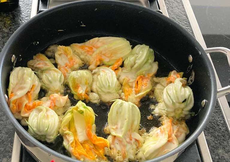 Fried Courgette Flowers Recipe Cuisine Fiend
